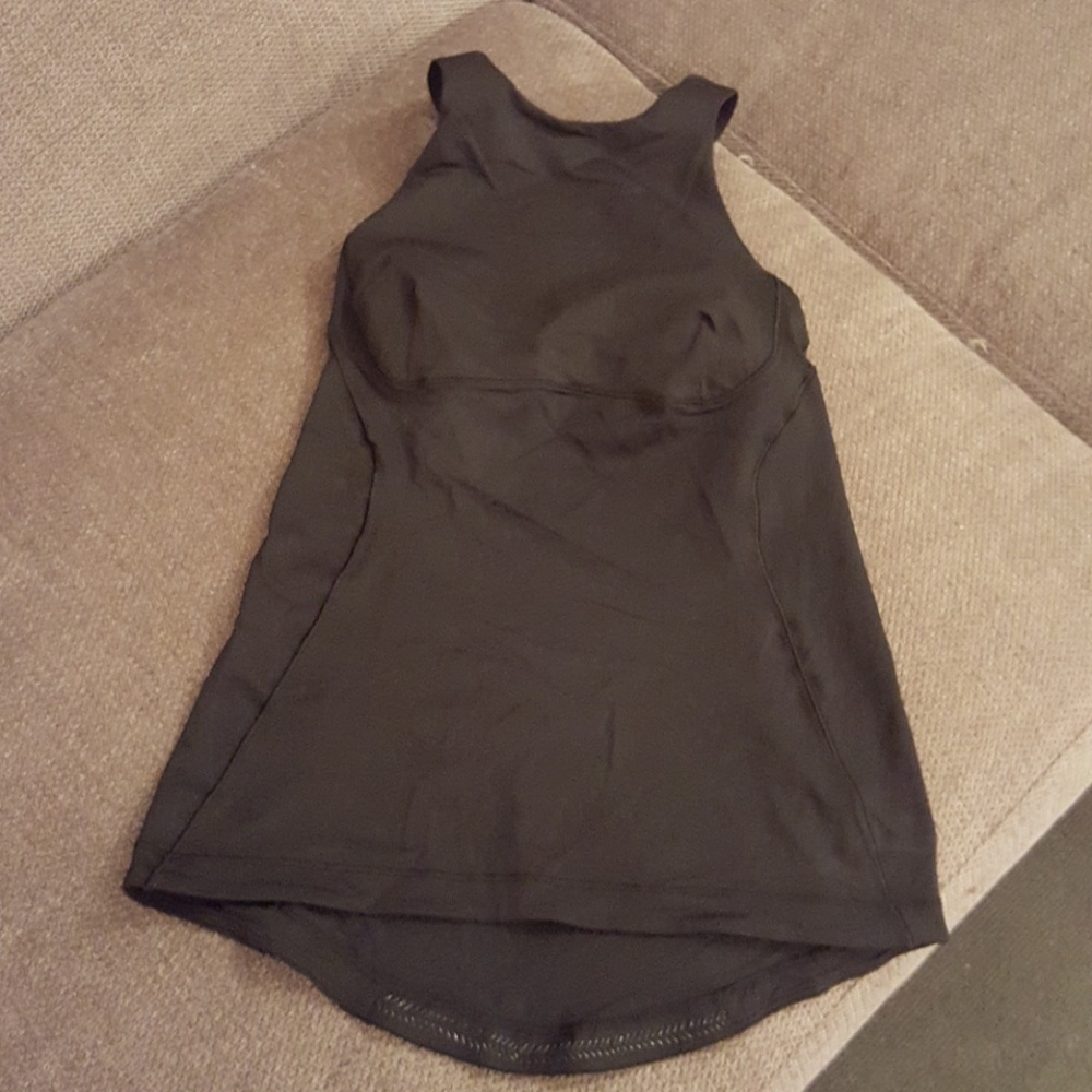 Lulumemon black top, new never worn